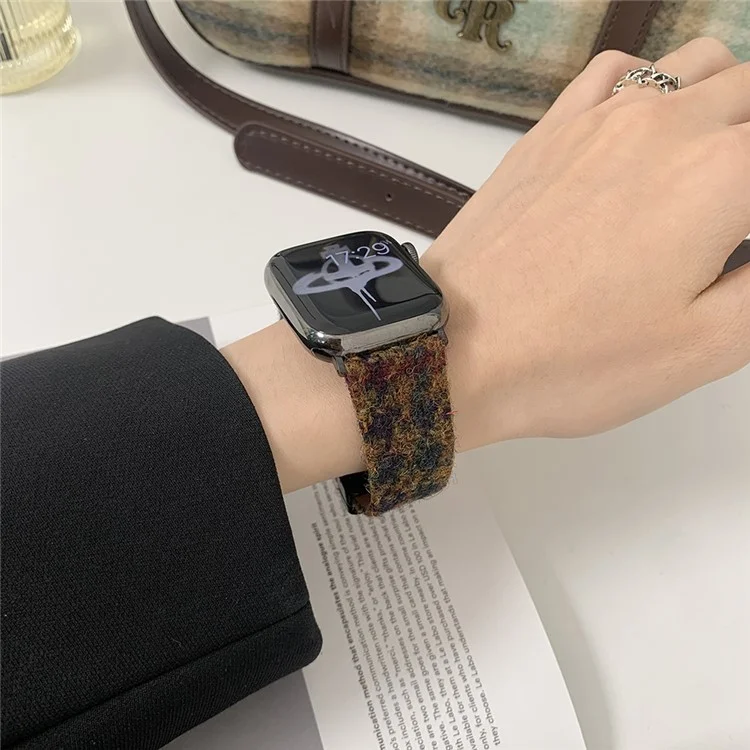 Woolen Strap for Apple Watch 10 46mm / Ultra 2 / Ultra 49mm / 9 8 7 45mm / SE (2023) SE (2022) SE 6 5 4 44mm / 3 2 1 42mm Watch Band - Coffee+Black