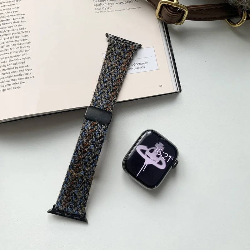 Cinturino in lana per Apple Watch 10 46mm / Ultra 2 / Ultra 49mm / 9 8 7 45mm / SE (2023) SE (2022) SE 6 5 4 44mm / 3 2 1 42mm - Blu+Nero