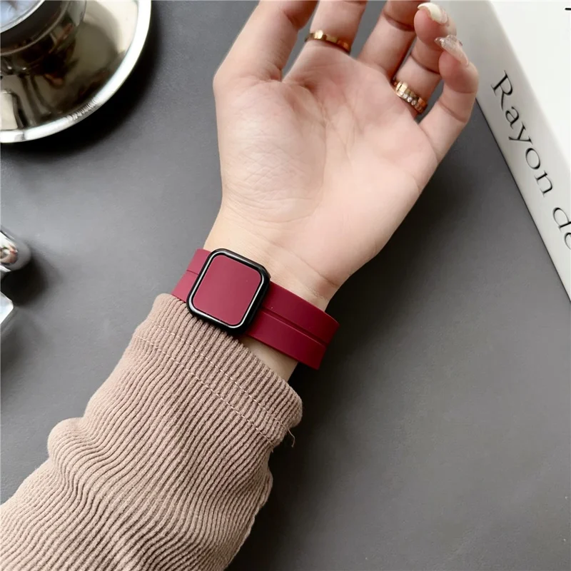 For Samsung Gear Sport / Garmin Garminactive 5 Watch Band 20mm Waterproof Soft Silicone Strap - Red