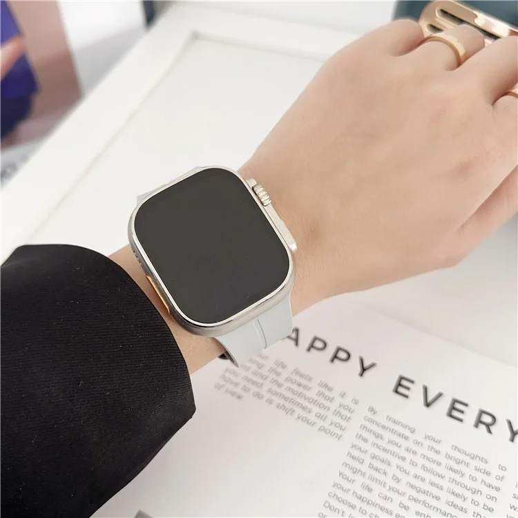 For Apple Watch Series 10 42mm / 9 8 7 41mm / SE (2023) SE (2022) SE 6 5 4 40mm / 3 2 1 38mm Silicone Watch Strap with Square Buckle - Starlight