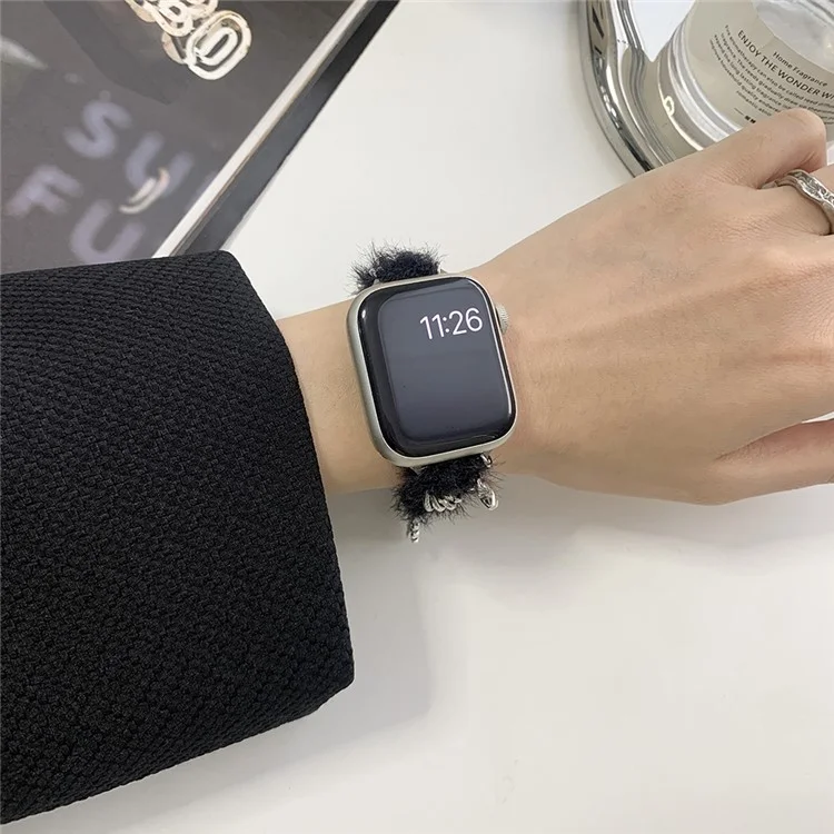 Für Apple Watch Series 10 42mm / 9 8 7 41mm / 6 5 4 SE (2022) SE (2023) SE 40mm / 3 2 1 38mm Verstellbarer Plüsch-Watchband - Schwarz+Silber