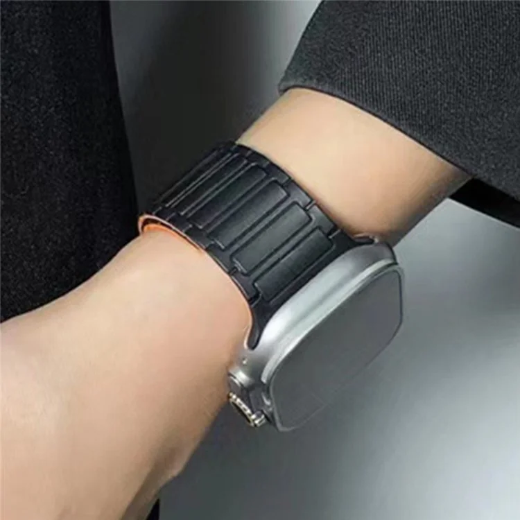 For Apple Watch 10 46mm / Ultra 2 / Ultra 49mm / 9 8 7 45mm / SE (2023) SE (2022) SE 6 5 4 44mm / 3 2 1 42mm 3 Beads Watch Strap - Black+Orange