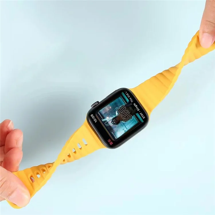 Strap For Apple Watch Series 10 42mm / 9 8 7 41mm / 6 5 4 SE (2023) SE (2022) SE 40mm / 3 2 1 38mm Silicone Replacemnet Band - Black