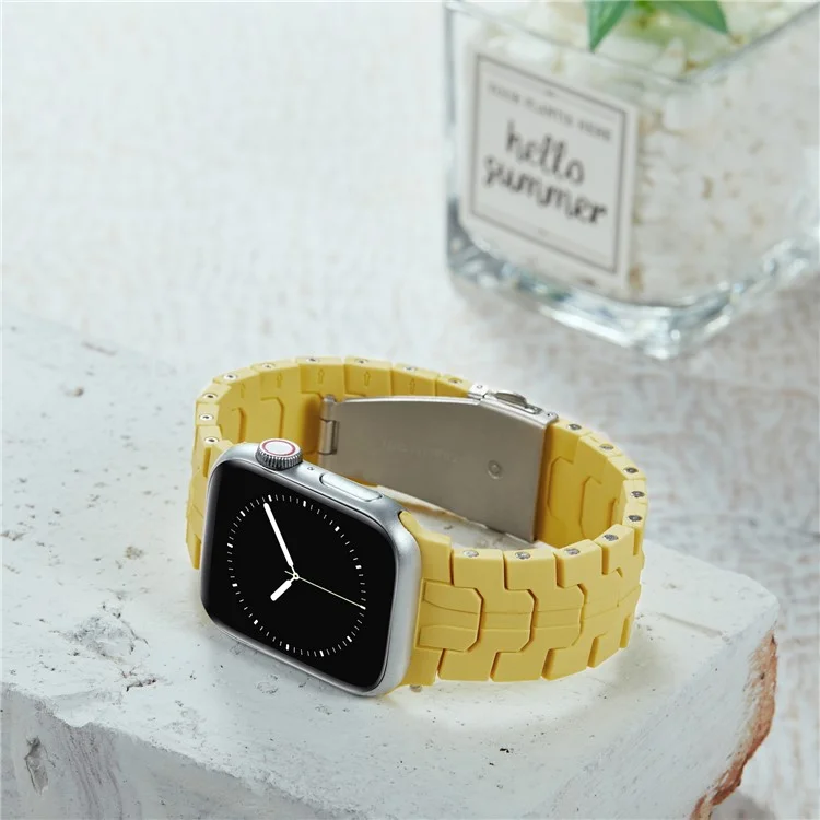 For Apple Watch 10 46mm / Ultra 2 / Ultra 49mm / 9 8 7 45mm / SE (2023) SE (2022) SE 6 5 4 44mm / 3 2 1 42mm Silicone Watch Band - Yellow