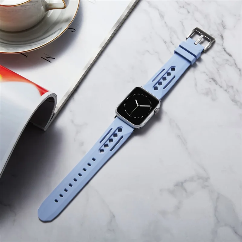 Uhrenarmband für Apple Watch Series 10 42mm / 9 8 7 41mm / SE (2023) SE (2022) SE 6 5 4 40mm / 3 2 1 38mm Hohles Silikonband - Hellviolett