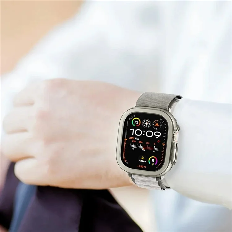 For Apple Watch Series 9  /  8  /  7 45mm Watch Case Half Coverage Hollow PC+Metal Frame Cover - Orange