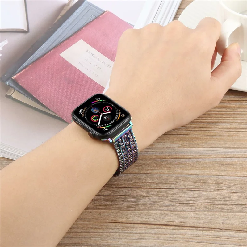 Cinturino per Smartwatch in Metallo per Apple Watch Series 10 Ultra 9 8 7 SE 6 5 4 3 2 1 46mm 49mm 45mm 44mm 42mm Chiusura Magnetica - Nero