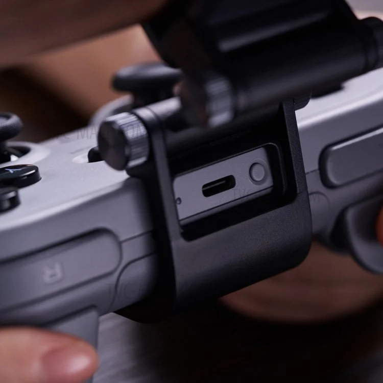 8BITDO Adjustable Aluminium Alloy Phone Holder Gaming Clip Bracket for 8BitDo Pro 2 Bluetooth-compatible Controller