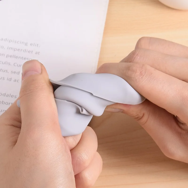 For Bose Ultra Open Earbuds Silicone Case Wireless Earphone Anti-scratch Protective Cover with Carabiner - White