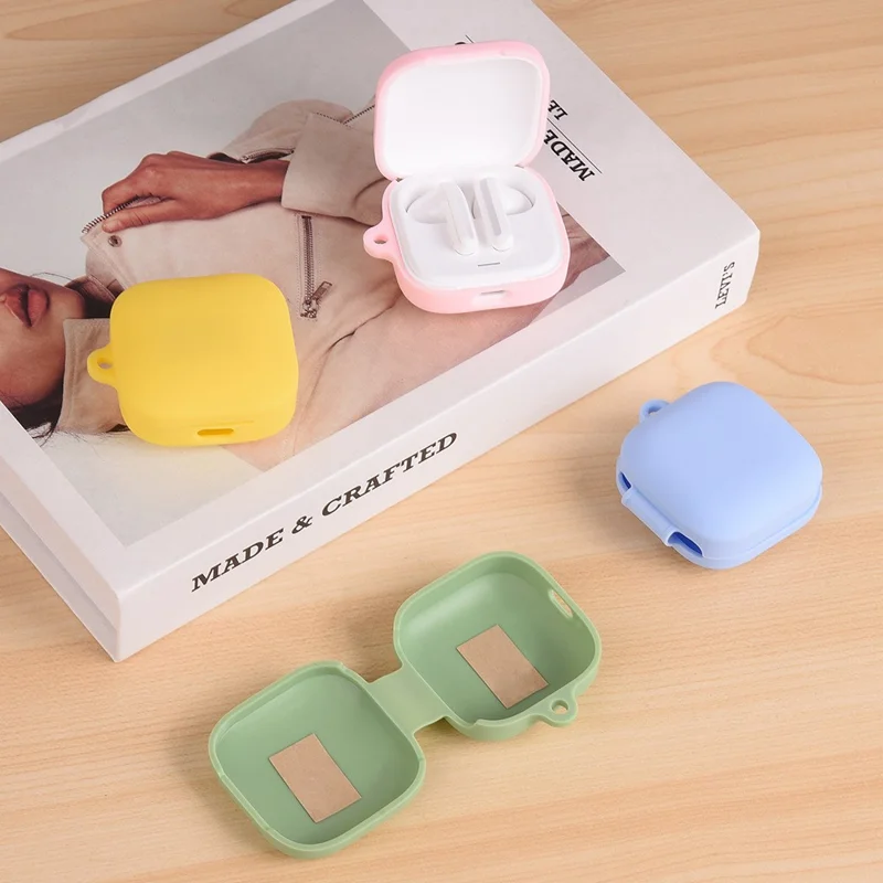 For Xiaomi Redmi Buds 6 Active Silicone Case Earphone Protective Cover with Carabiner - Pink