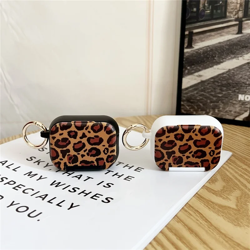 For AirPods Pro 3 Protective Cover Leopard Print Case with Phone Stand / Makeup Mirror - Black Bottom