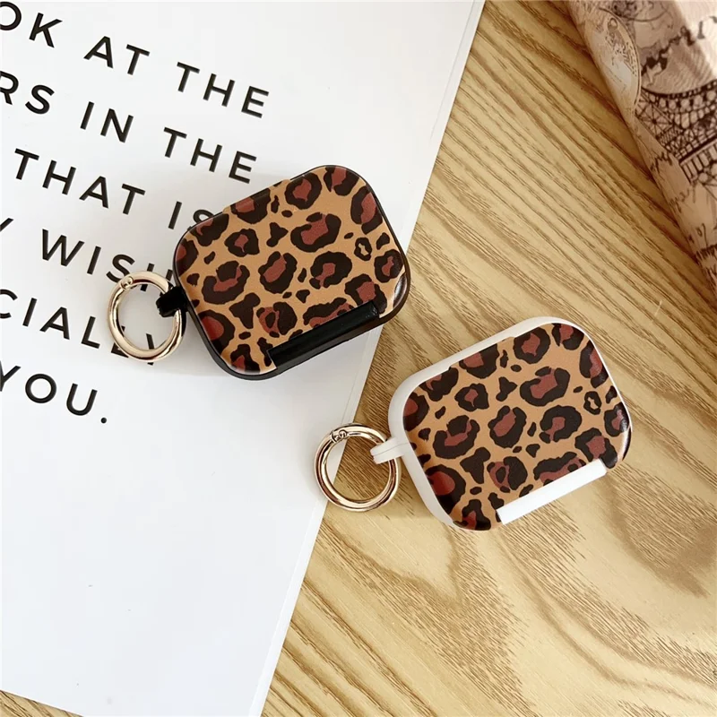 For AirPods Pro 3 Protective Cover Leopard Print Case with Phone Stand / Makeup Mirror - Black Bottom