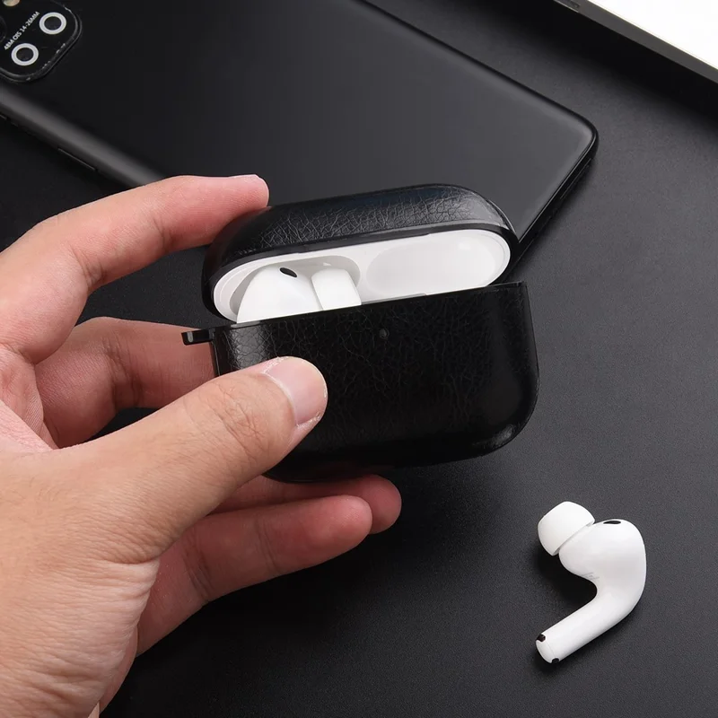 Custodia protettiva in finta pelle e TPU testurizzato per AirPods Pro 3 con fibbia - Nero