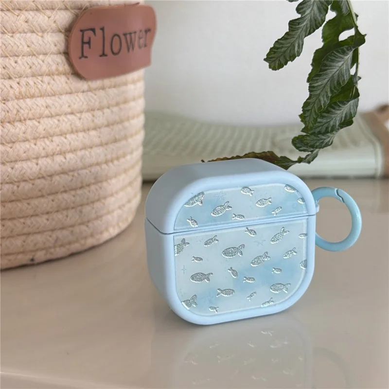 Etui na AirPods Pro 3 z wzorem rybek i gwiazd z efektem brokatu, ochronne pokrowiec z TPU z haczykiem karabińskim