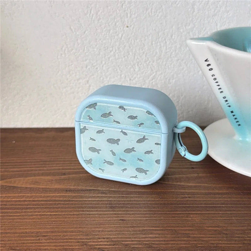 Etui do AirPods Pro / Pro 2 z przezroczystym wzorem rybek i gwiazd, ochronna obudowa z materiału TPU z karabińczykiem