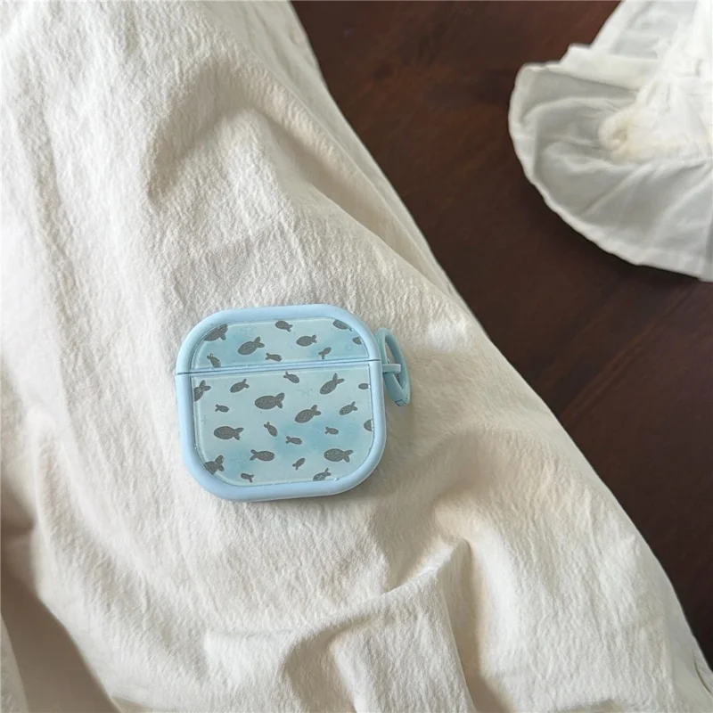Etui do AirPods Pro / Pro 2 z przezroczystym wzorem rybek i gwiazd, ochronna obudowa z materiału TPU z karabińczykiem