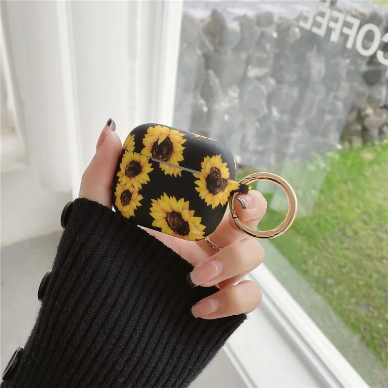 For AirPods 4 Silicone Case Daisy Sunflower Pattern Earphone Protective Cover with Metal Buckle - Black