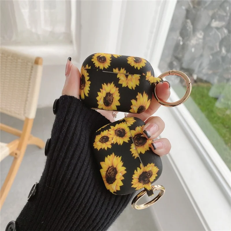 For AirPods 4 Silicone Case Daisy Sunflower Pattern Earphone Protective Cover with Metal Buckle - Black