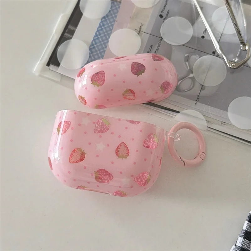 Etui na AirPods 3 Etui z wzorem truskawki z miękkiego TPU z karabińczykiem