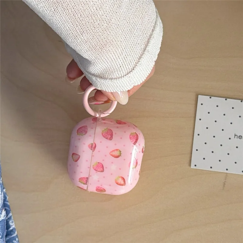 Etui na AirPods 3 Etui z wzorem truskawki z miękkiego TPU z karabińczykiem