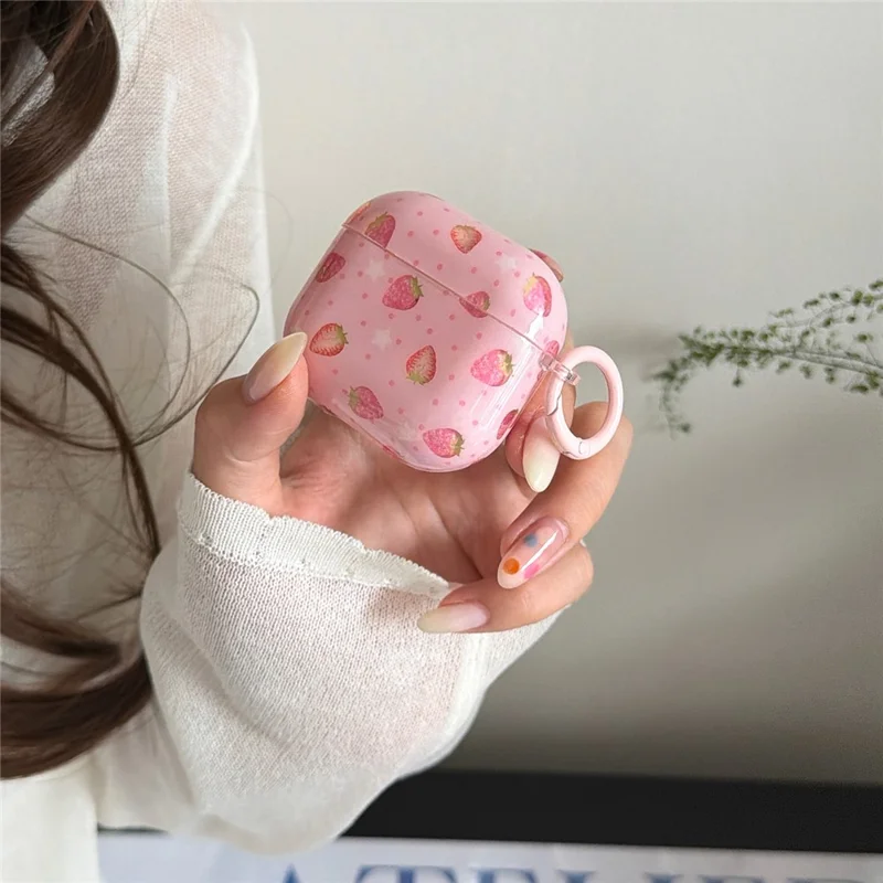 Etui na AirPods 3 Etui z wzorem truskawki z miękkiego TPU z karabińczykiem
