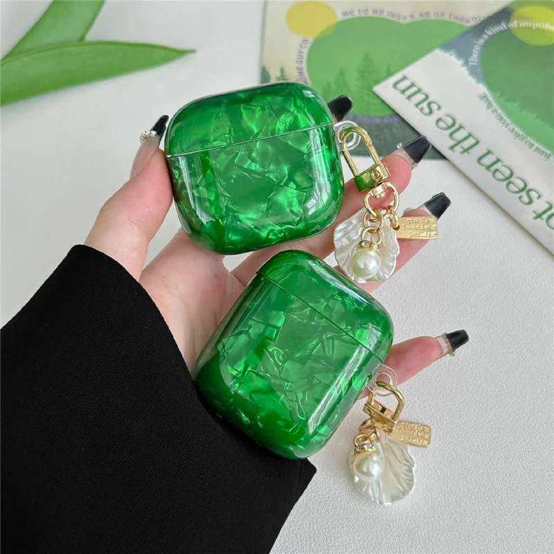 TPU Case for Apple AirPods with Wireless Charging Case (2019) / AirPods with Charging Case (2019) / (2016) Green Shell Grain Earphone Cover with Shell Pendant