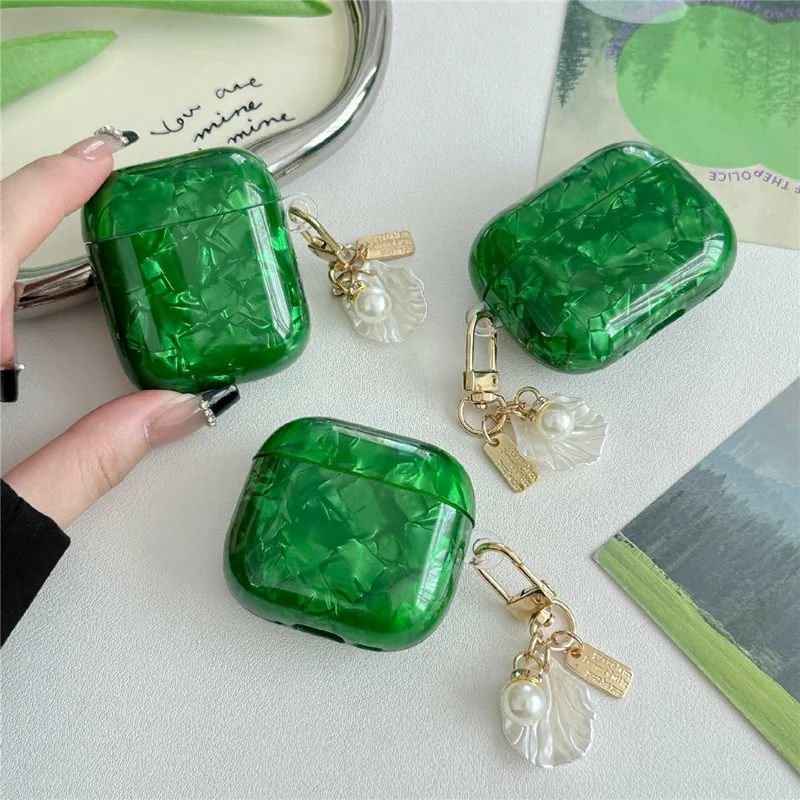 TPU Case for Apple AirPods with Wireless Charging Case (2019) / AirPods with Charging Case (2019) / (2016) Green Shell Grain Earphone Cover with Shell Pendant