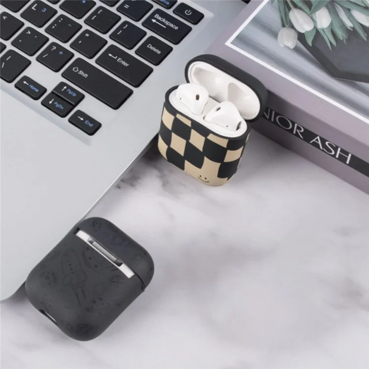 For Apple AirPods with Wireless Charging Case (2019) / AirPods with Charging Case (2019) / (2016) TPU Earphone Charging Case Water Transfer Printing Protective Cover - White Astronaut