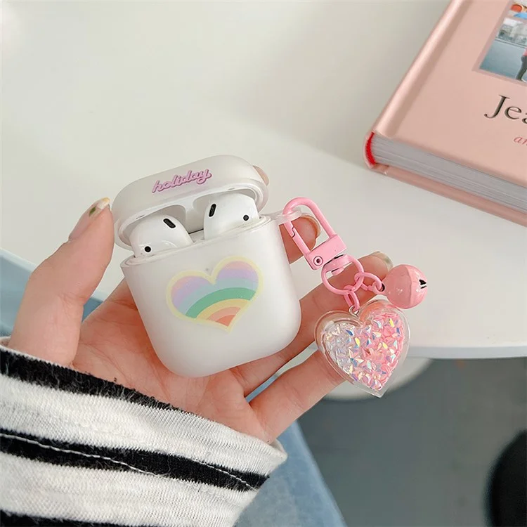 Para a Apple AirPods Com o Caso de Carregamento (2016) /(2019) / AirPods Com Estojo de Carregamento Sem Fio (2019) Caixa de Fone de Ouvido Com Padrão de Arco-íris Anti-shock TPU Macio TPU Com Pingente de Coração