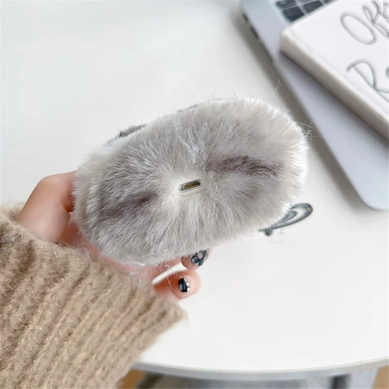 For Apple AirPods Pro Color Splicing Cute Plush Bluetooth-compatible Earphone Case Warm Anti-drop Cover with Heart Pendant - Black / White