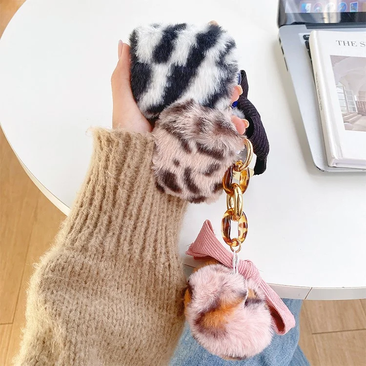 Per Apple AirPods Con Case Case (2016) / (2019) / AirPods With Wireless Ricarica (2019) Pattern Leopardo Morbido Copertura Protettiva TPU Rivestita in Pelliccia Con Bowknot Pompom - Rosa