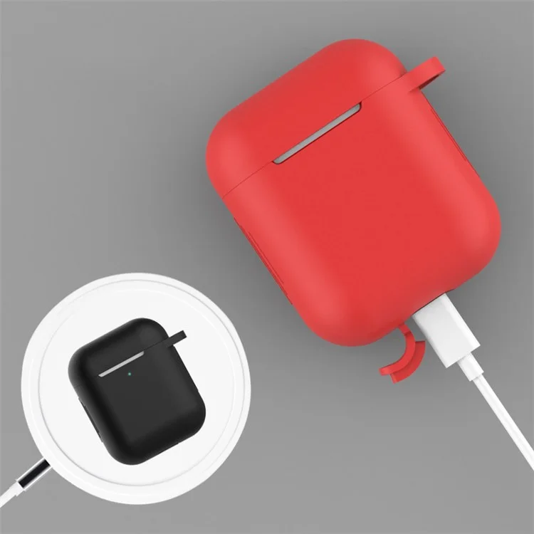 Pour les boîtiers de charge Apple AirPods (2016) / (2019) / AirPods avec boîtier de charge sans fil (2019) Étui en silicone Housse d'écouteur avec mousqueton - Rouge