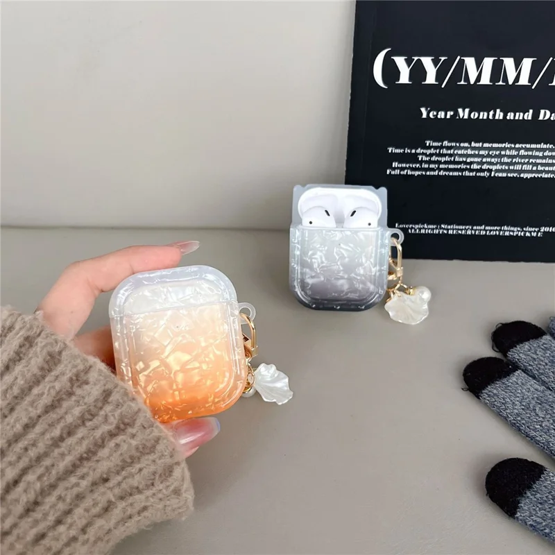 TPU Cover for Apple AirPods with Charging Case (2016) / (2019) / AirPods with Wireless Charging Case (2019) , Gradient Shell Grain Square Earphone Case with Pendant - Sky Blue