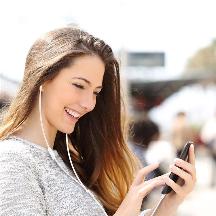 Celebrat D7 Auriculares de Control de Auriculares Con Auriculares de Metal de Metal de 3.5 mm Auriculares - Blanco