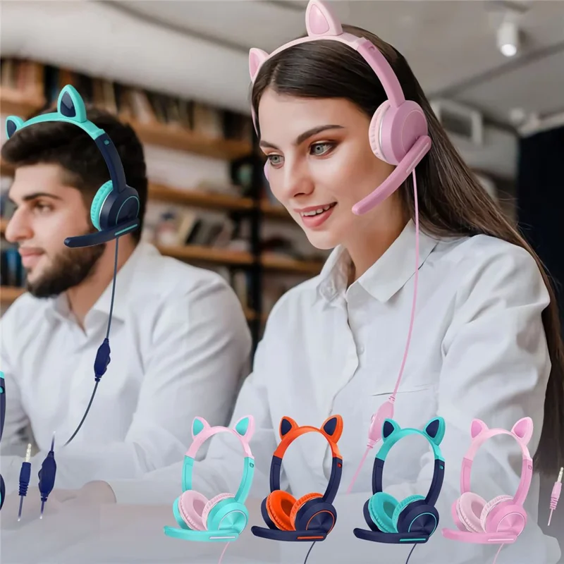 AKZ-024 Kids Headphones Cat Ear 3.5mm Wired Headset Gaming Headset with Microphone - Pink