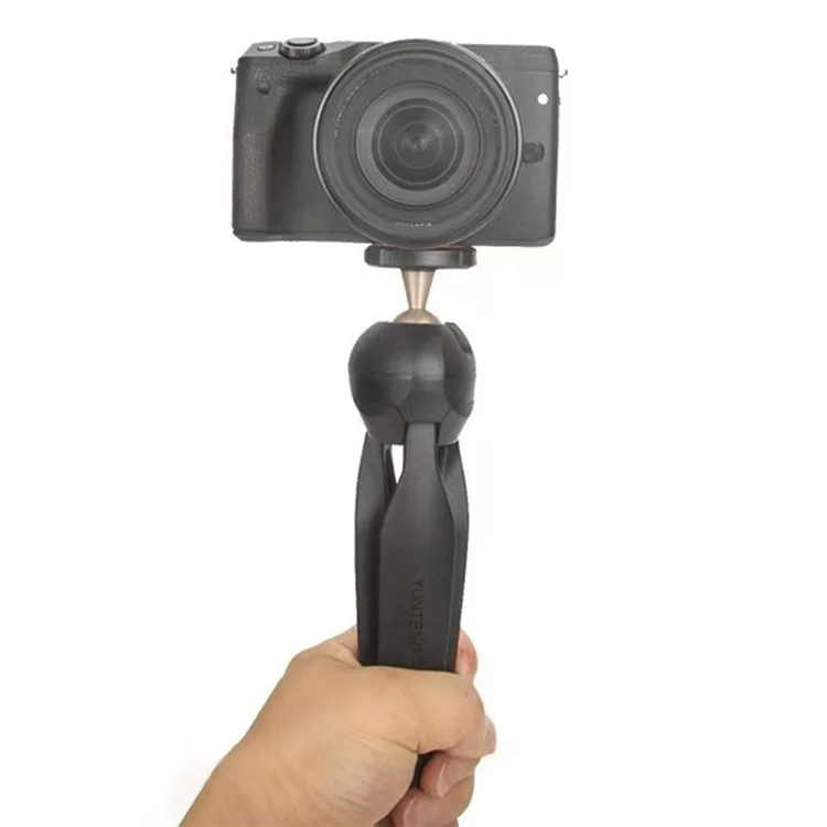 YUNTENG YT-228N Mini Portable Selfie Tripod 1 / 4 Screw Interface Mobile Phone SLR Camera Holder Stand