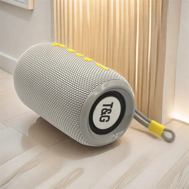 T&G 419 Portable Speaker Support TF Card  /  U Disk, Bluetooth-Compatible Speaker Subwoofer Wireless Audio Device with FM Radio - Black