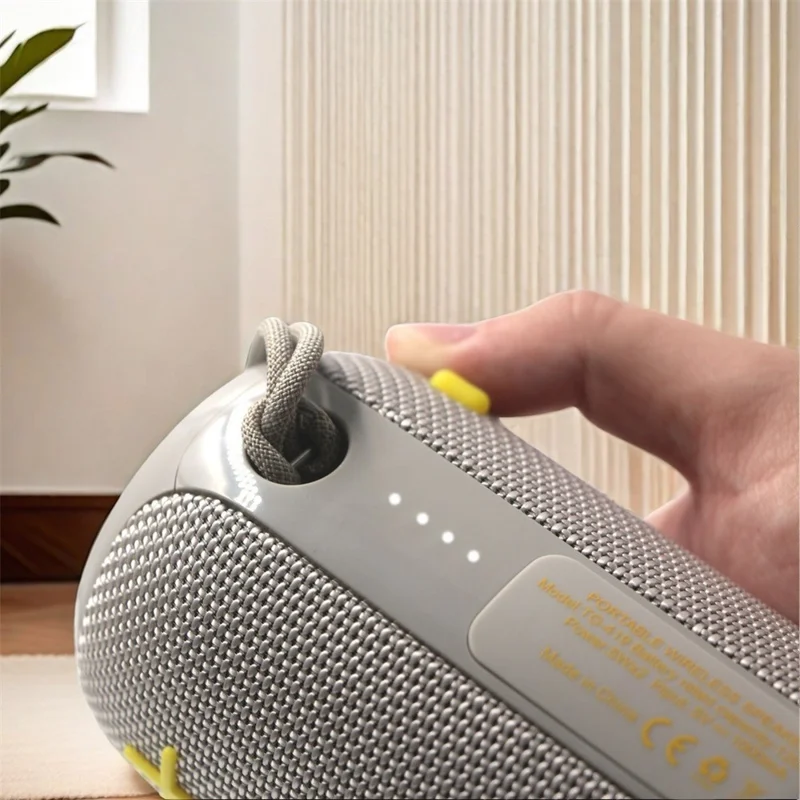 T&G 419 Portable Speaker Support TF Card  /  U Disk, Bluetooth-Compatible Speaker Subwoofer Wireless Audio Device with FM Radio - Black