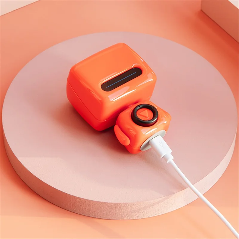 349 Creative Robot Design Portable Wireless Speaker Bluetooth-compatible Stereo Music Subwoofer - White