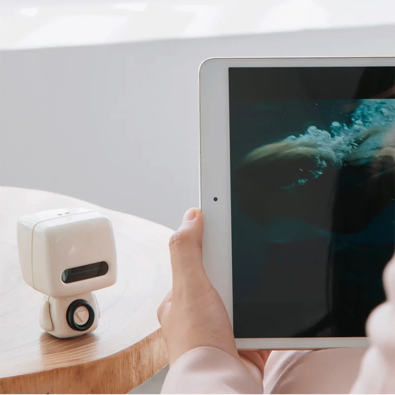 349 Creative Robot Design Portable Wireless Speaker Bluetooth-compatible Stereo Music Subwoofer - White