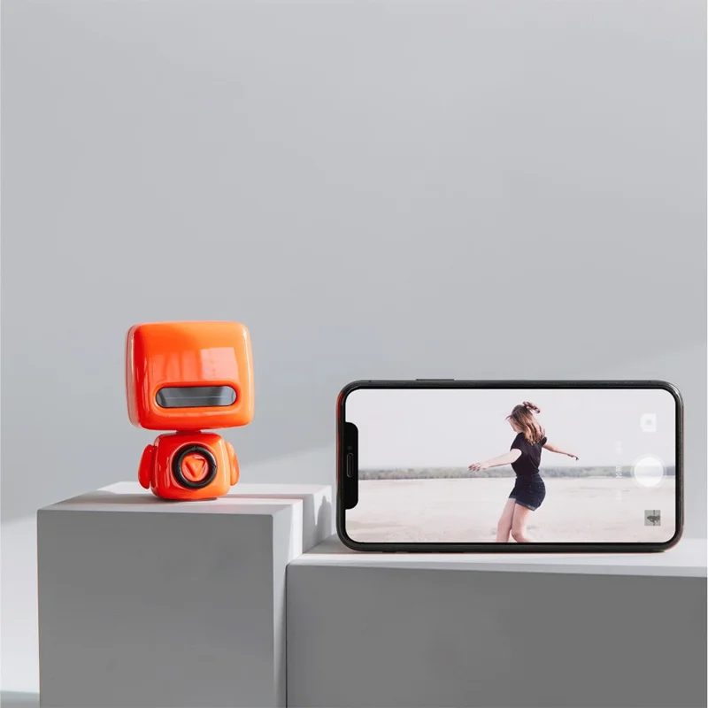 349 Creative Robot Design Portable Wireless Speaker Bluetooth-compatible Stereo Music Subwoofer - White