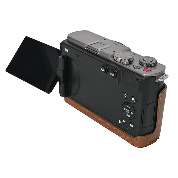 Für Panasonic Lumix S9 Kameragehäuse aus PU-Leder mit halboffener Abdeckung mit Batteriefach unten - Kaffee