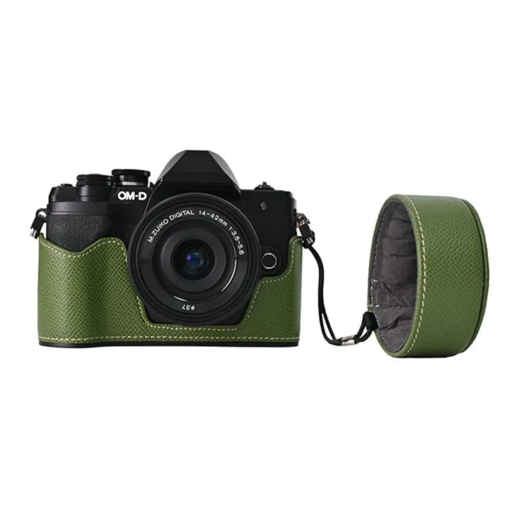 Funda para cámara Olympus OM-D E-M10 Mark IV con parte inferior de cuero envuelta a medias y tapa del objetivo - Verde
