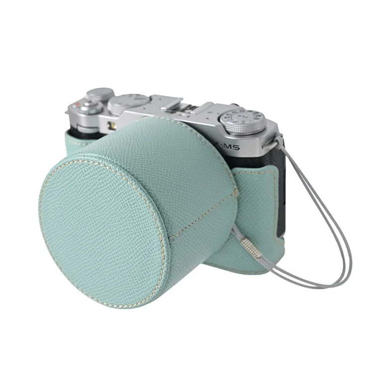 Funda para cámara Fujifilm X-M5 de piel sintética con tapa para el objetivo - Azul bebé