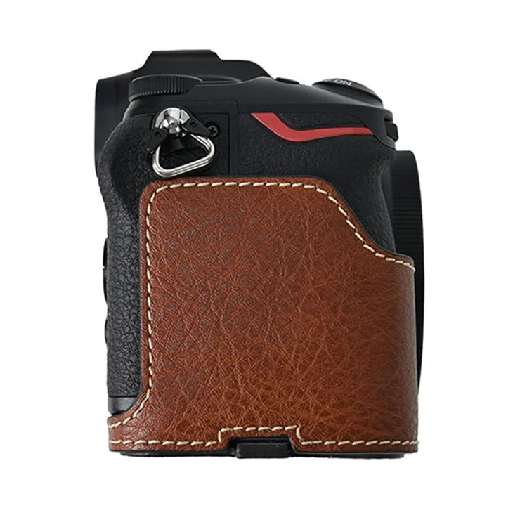 Funda para cámara Nikon Z 50 II con textura de piel de litchi, apertura para la batería y correa para el hombro - Café