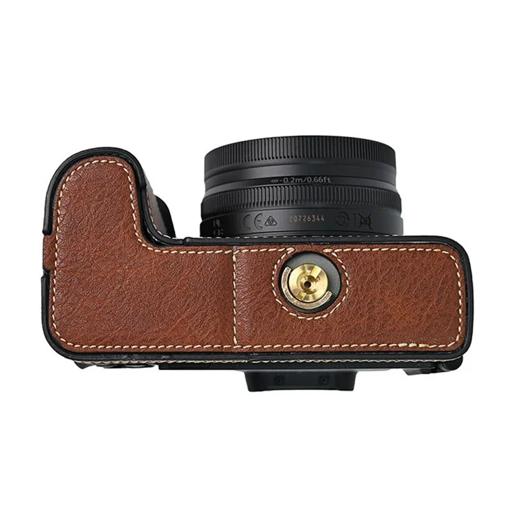 Funda para cámara Nikon Z 50 II con textura de piel de litchi, apertura para la batería y correa para el hombro - Café