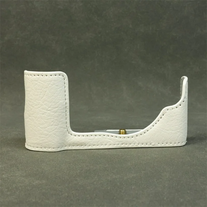 Til Olympus PEN E-P7 Kamera Bundkasse Buffalostruktur PU Læder Beskyttende Halvdæksel med Batteriadgang - Hvid