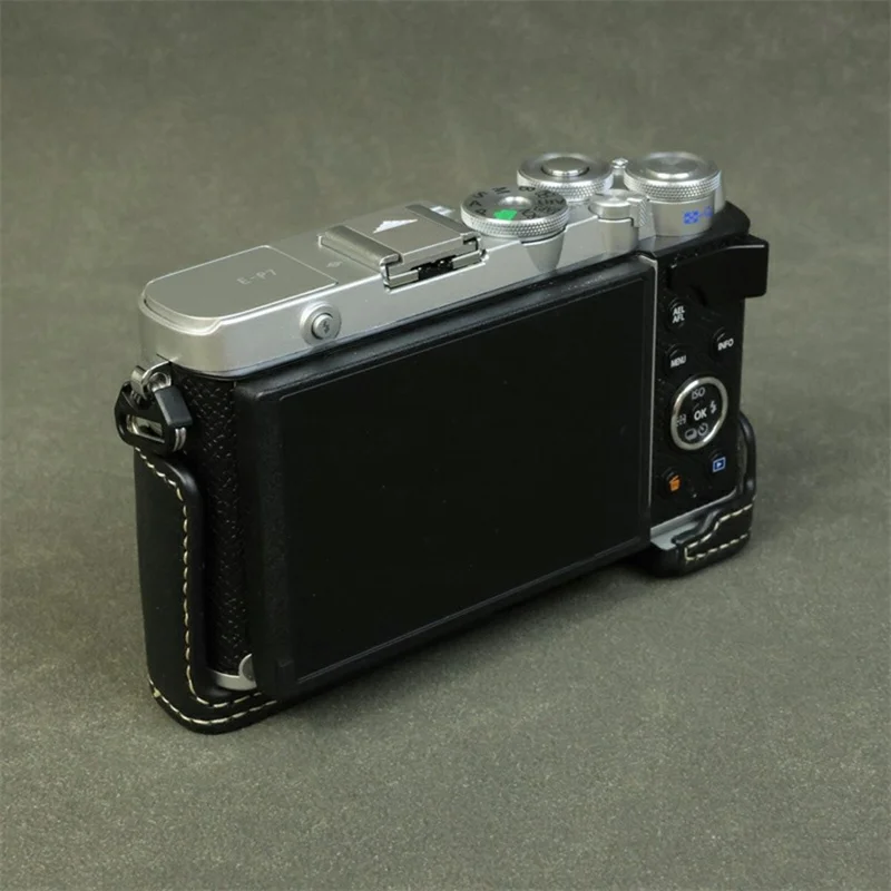 Für Olympus PEN E-P7 Kamera Bodenhülle Buffalo Textur Echtleder Schutzhülle mit Batteriezugang - Schwarz
