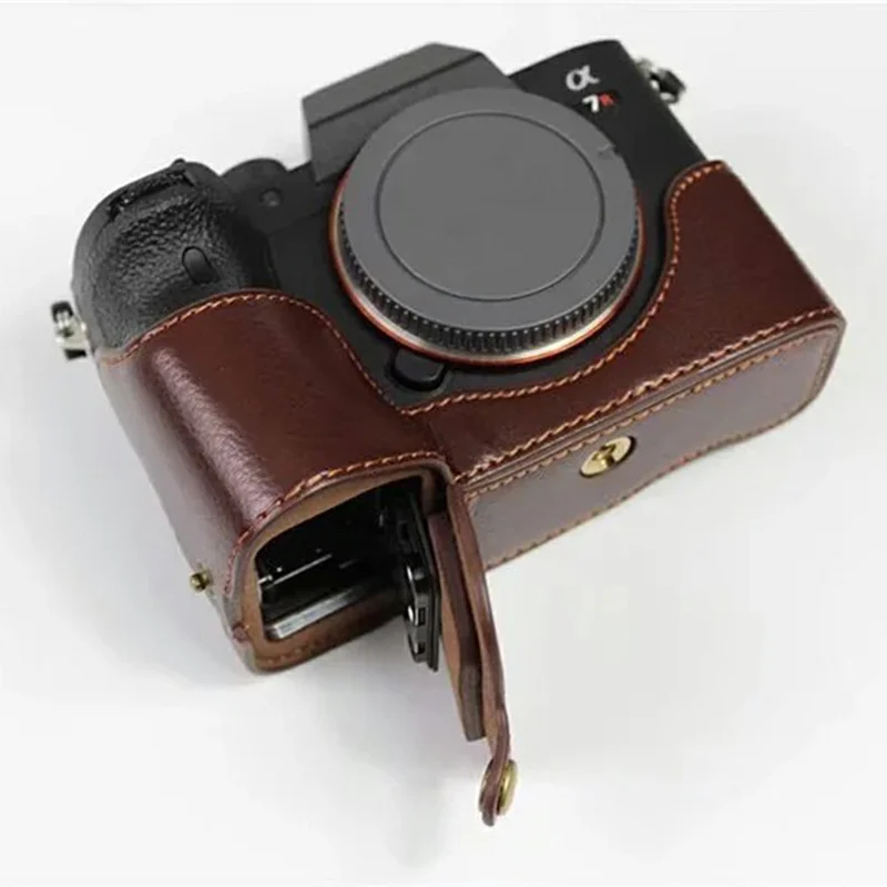 Для Sony A7R IV Нижний чехол из искусственной кожи с отверстием для батареи - коричневый