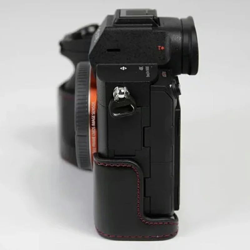 Obudowa dolna z półosłoną z premium skórzanej skóry PU do aparatu Sony A7R IV z otworem na baterię - Czarny